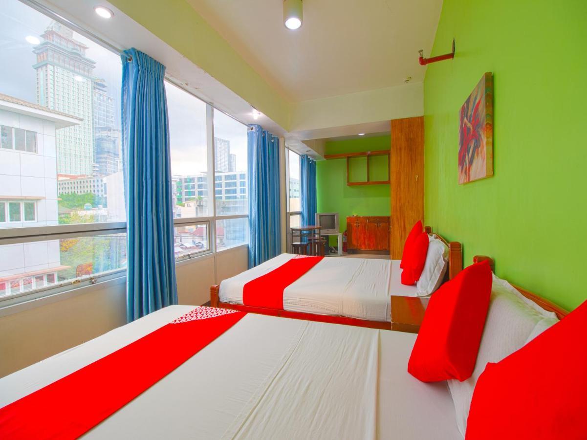 Oyo 677 Roseate Pensione Cebu Stadt Exterior foto