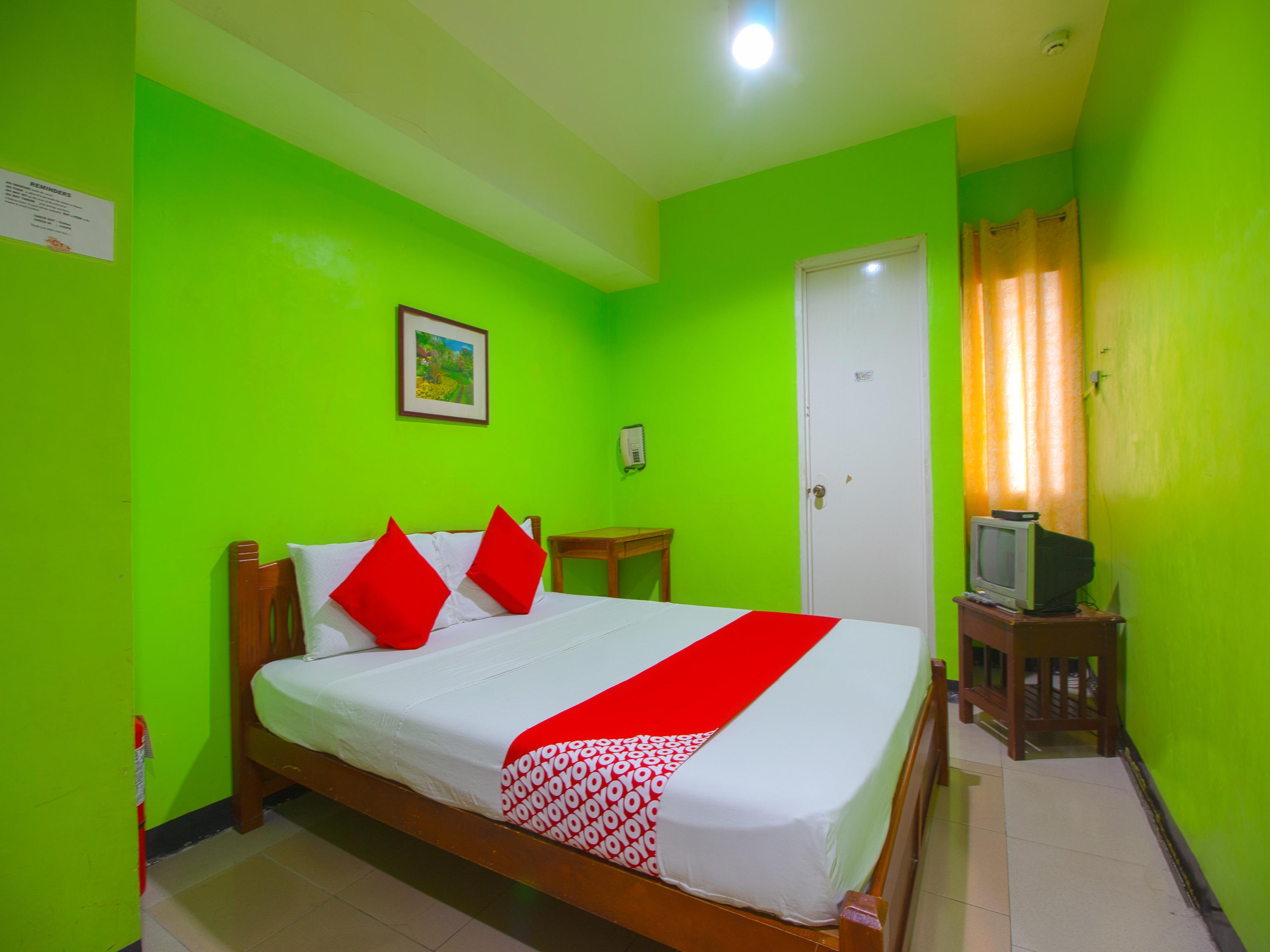 Oyo 677 Roseate Pensione Cebu Stadt Exterior foto