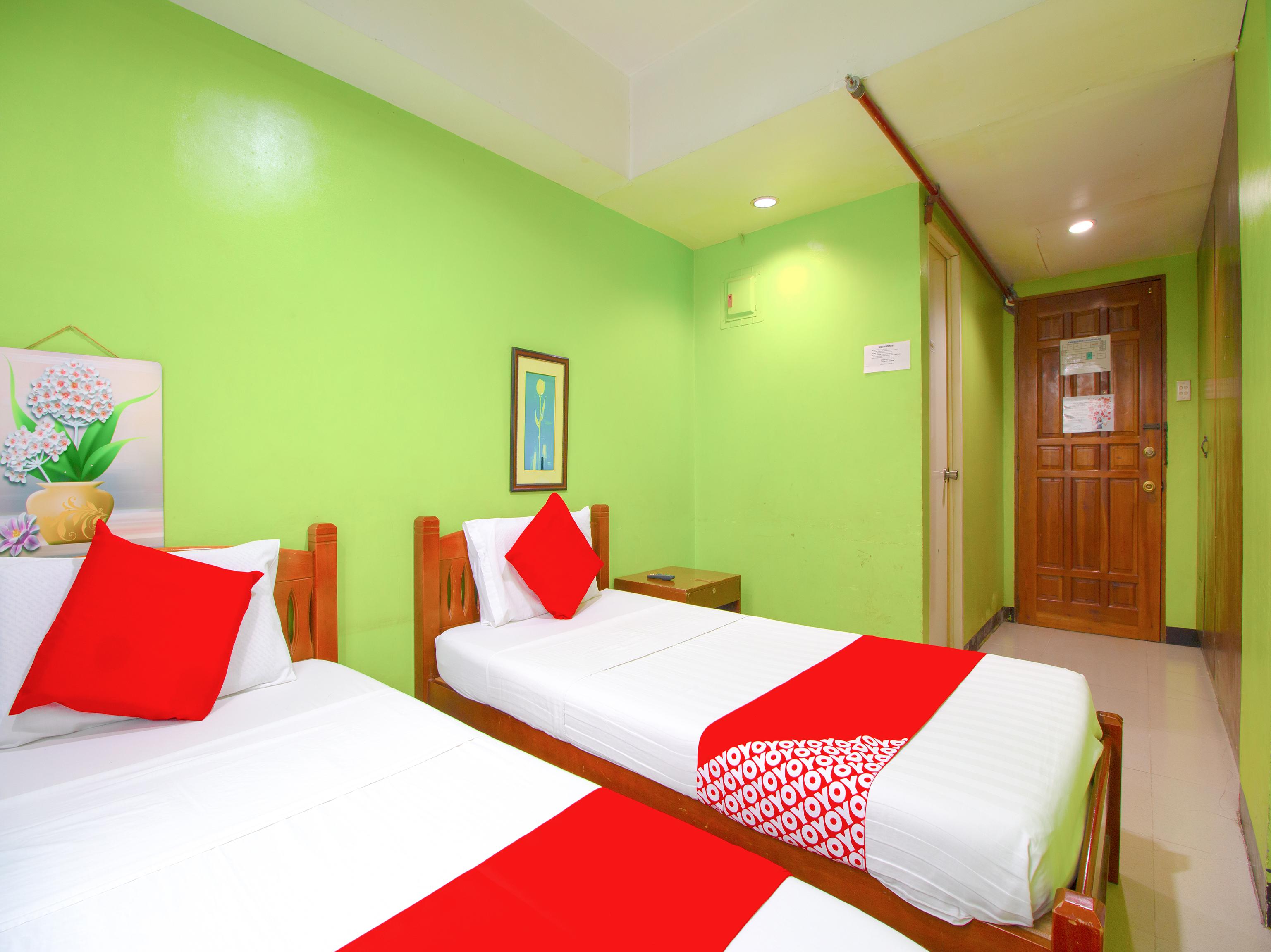 Oyo 677 Roseate Pensione Cebu Stadt Exterior foto