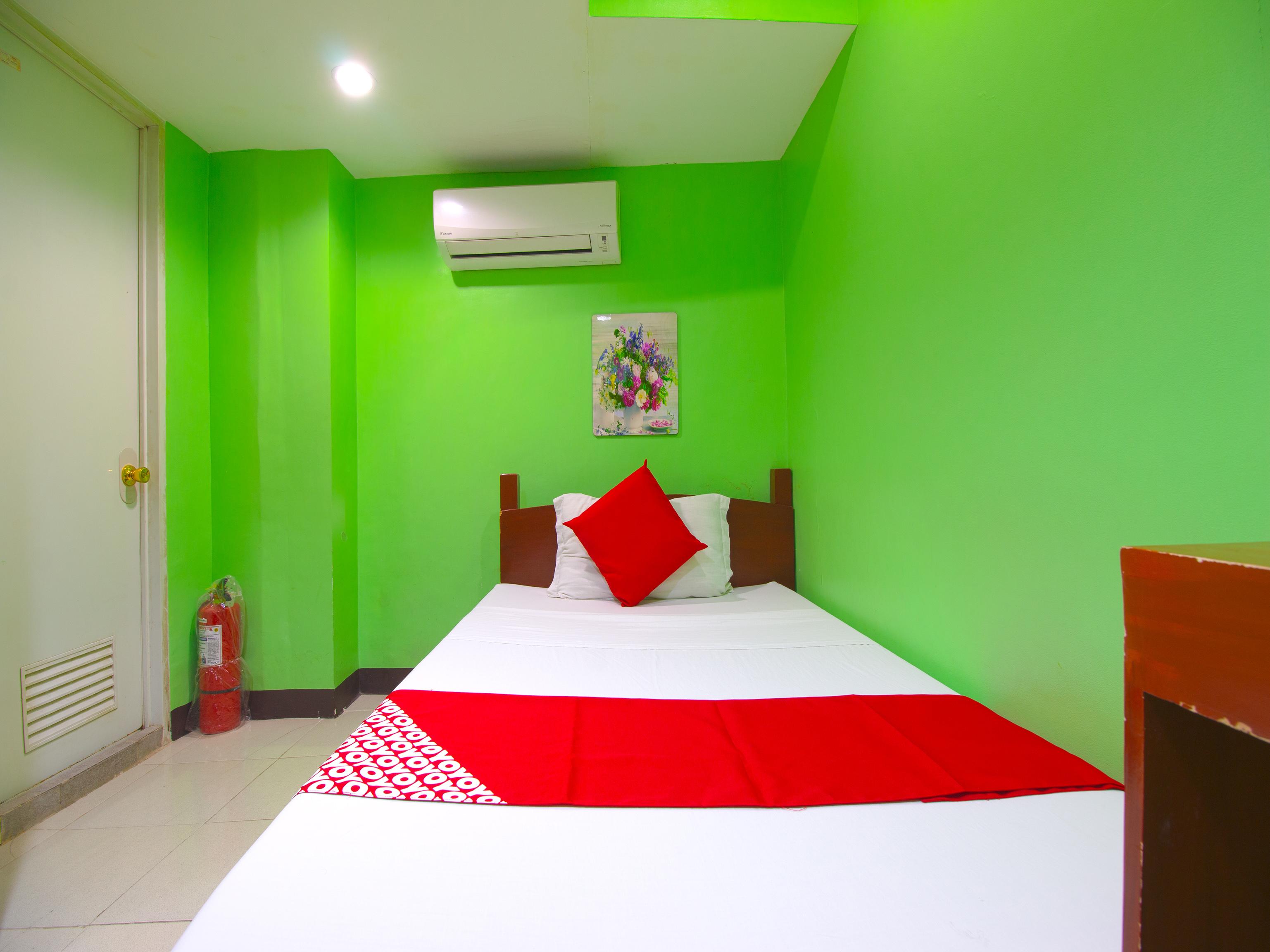 Oyo 677 Roseate Pensione Cebu Stadt Exterior foto