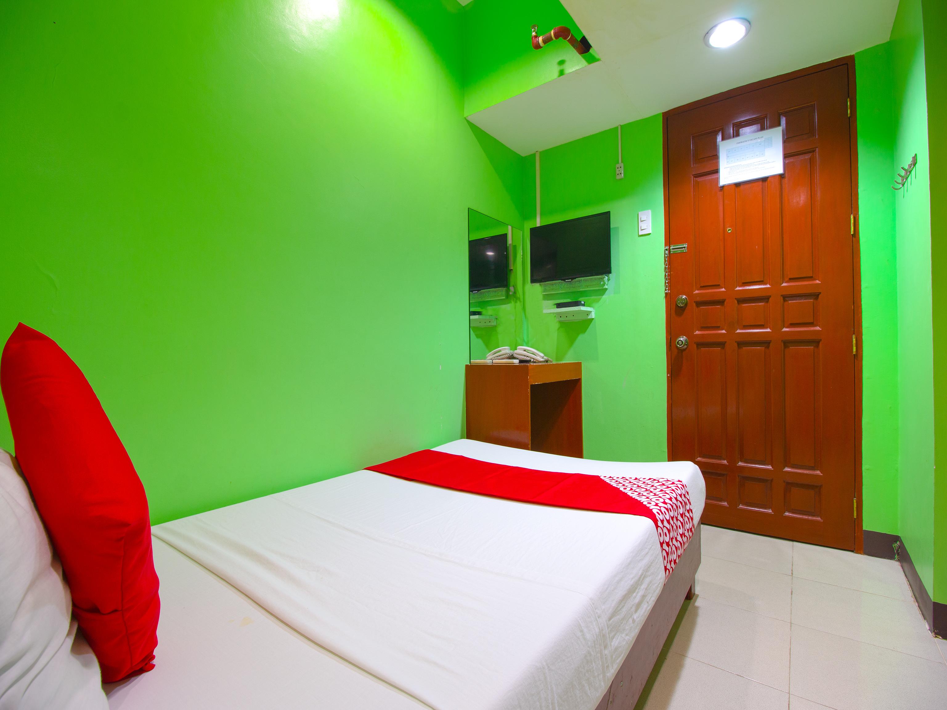 Oyo 677 Roseate Pensione Cebu Stadt Exterior foto